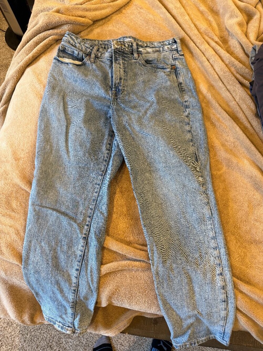 Old Navy O.G. Straight high rise mom jean, size 10